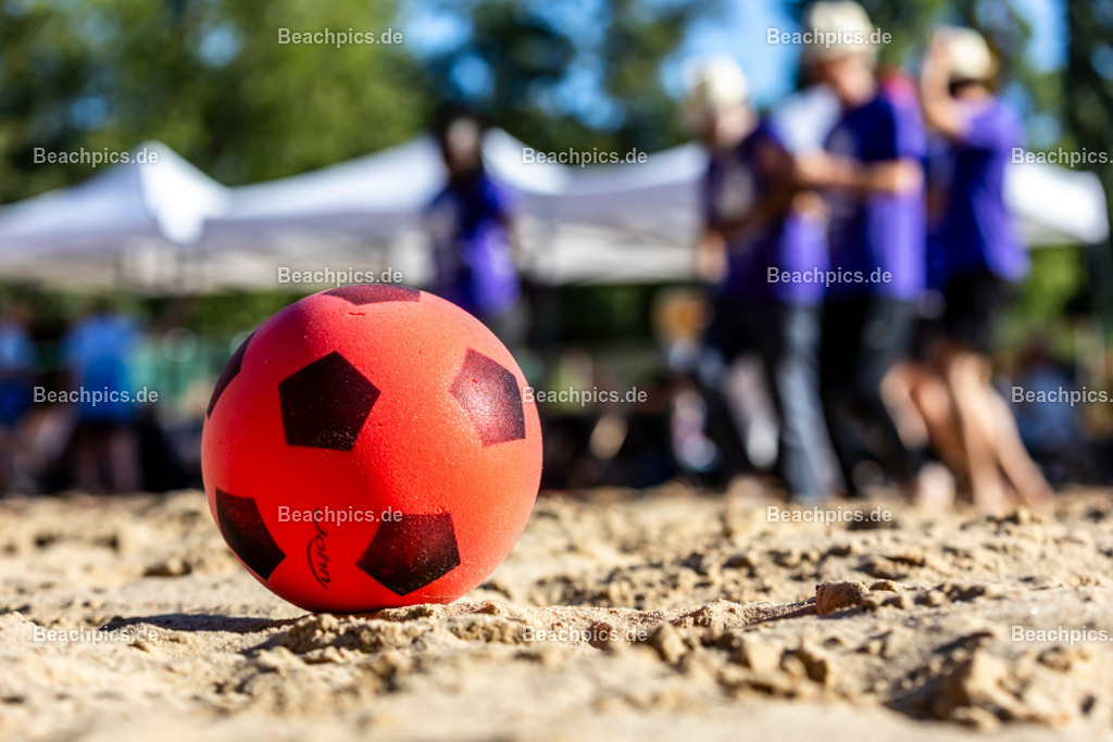 2025-200082048-Strandvölkerball-WM_1 |  23.08.2025; Berlin Foto: Gerold Rebsch - www.beachpics.de