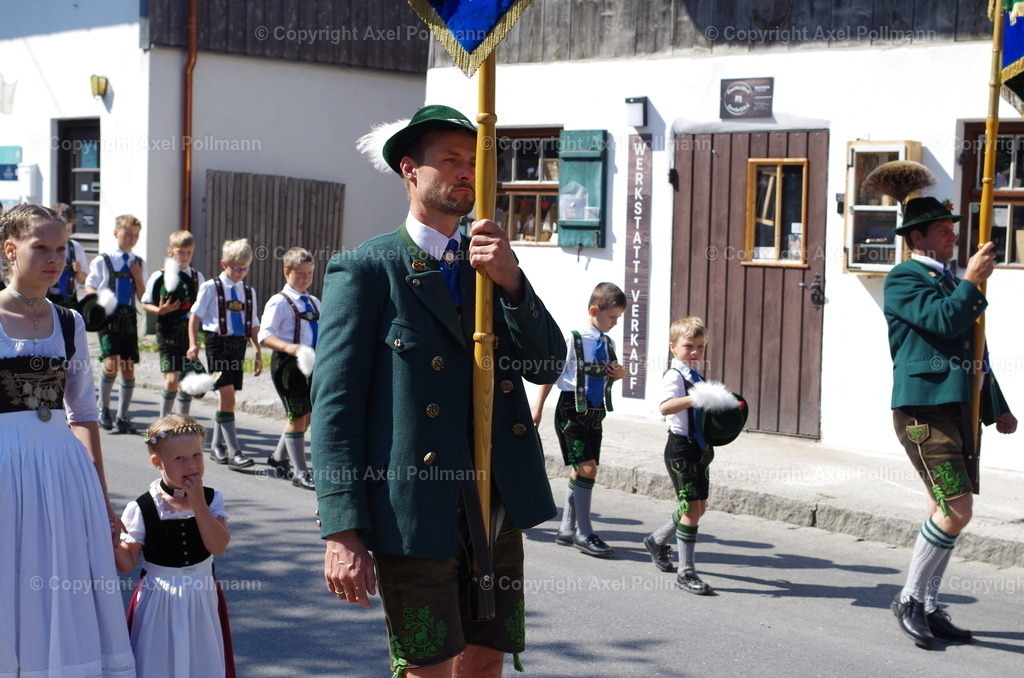IMGP3653 | fotografiert von Axel PollmannLeonhardi Wallfahrt Benediktbeuern und Murnau, Fronleichnam, Fasching, Landschaft im Loisachtal und Benediktbeuern  - Realisiert mit Pictrs.com