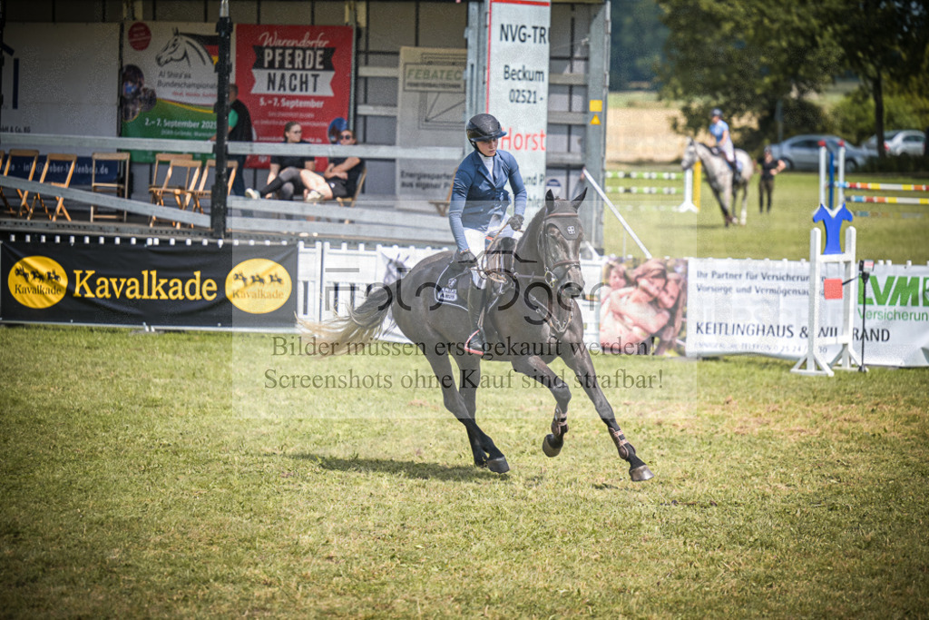 DOS_6459 | Entdecke hochwertige Reitturnierfotos von Foto Oger. Professionell, emotional und authentisch – jetzt Lieblingsmomente im Shop bestellen.Deutschlandweite Turnierfotografie. - Realisiert mit Pictrs.com