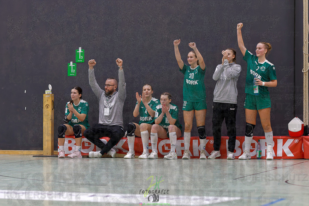 Jugenbundesliga wJB; HSG Kleenheim/Langgöns - SG Kappelwindeck/Steinbach | Jugenbundesliga wJB; HSG Kleenheim/Langgöns - SG Kappelwindeck/Steinbach am 23.11.2025 in Oberkleen (Weidig-Halle)Photo © 2025 - Jörg Heinrich - Realisiert mit Pictrs.com