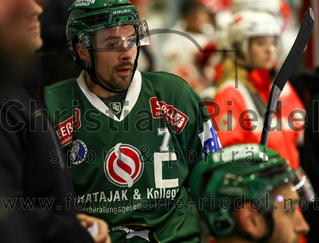 2023-10-20_056_TSV_Erding_gegen_EHC_Klostersee | Erding, Deutschland, 20.10.2023:.Eishockey, Bayernliga Vorrunde 2023 / 2024, 2. Spieltag, TSV Erding gegen EHC Klostersee, Endergebnis: 7:2..Philipp Michl (Erding Gladiators, #77)..Foto: Christian Riedel / fotografie-riedel.net