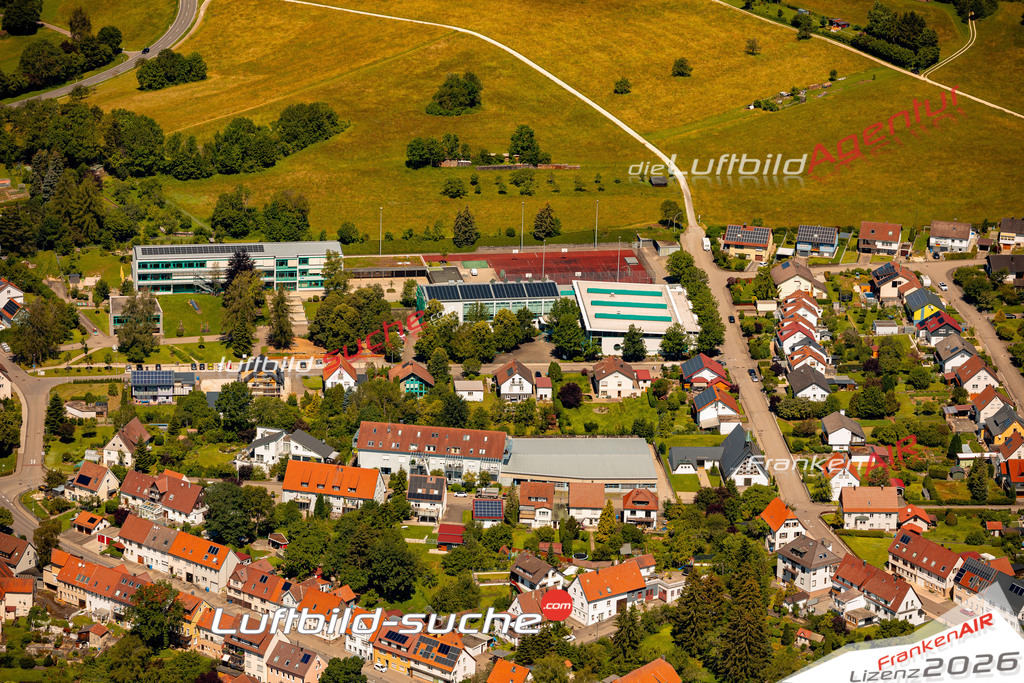 Das Luftbild zeigt :  Bitz - Die Luftaufnahme wurde 2024 vom UL-Flugzeug aus erstellt ( keine Drohne ) - Hochauflösende Luftaufnahme - Für grossformatige Ausdrucke geeignet. Die Geschenkidee !Mit Lizenz und Bildrechte bestellbar