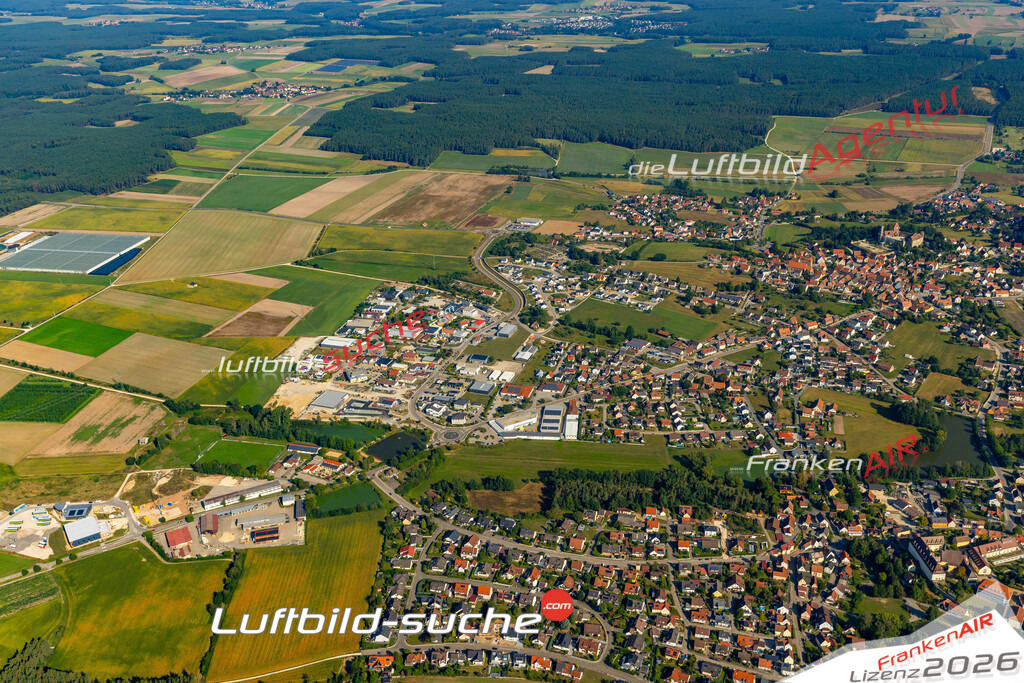 Das Luftbild zeigt :  Abenberg - Die Luftaufnahme wurde 2024 vom UL-Flugzeug aus erstellt ( keine Drohne ) - Hochauflösende Luftaufnahme - Für grossformatige Ausdrucke geeignet. Die Geschenkidee !Mit Lizenz und Bildrechte bestellbar
