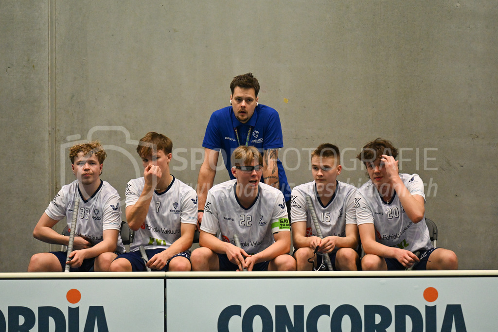 Switzerland B U19 vs Finland U19 - 2. February 2024 | Switzerland B U19 vs Finland U19
U19 Men International Matches in Switzerland
GoEasy Arena, Siggenthal Station
Finland coach Miro Mäkelä with forward #33 Marius Niemelä, forward #7 Markus Maronen, forward #22 Ville Heiska, defender #15 Roope Herpola and defender #20 Ilmo Leino.
Credit: Markus Aeschimann | <a href="https://www.markus-aeschimann.ch">Sportfotografie Markus Aeschimann</a> | <a href="https://www.instagram.com/sportfotografie.aeschimann">@sportfotografie.aeschimann</a> - Realisiert mit Pictrs.com