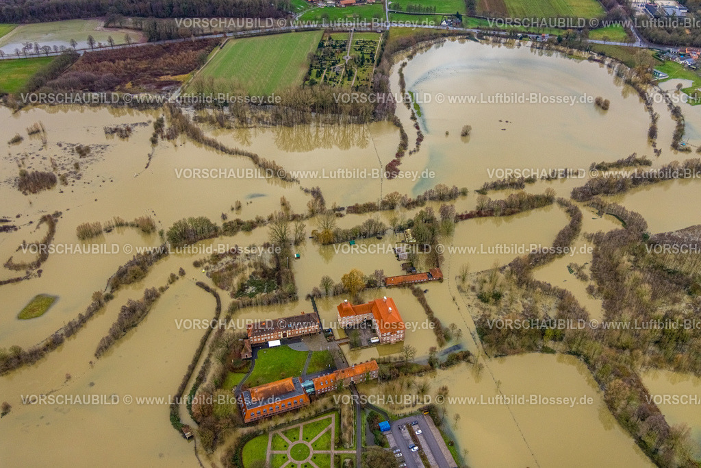 Hamm231201099 | Luftbild vom Hochwasser der Lippe, Weihnachtshochwasser 2023, Fluss Lippe tritt nach starken Regenfällen über die Ufer, Überschwemmungsgebiet Lippeaue Oberwerrieser Mersch am Schloss Oberwerries, Uentrop, Hamm, Ruhrgebiet, Nordrhein-Westfalen, Deutschland
