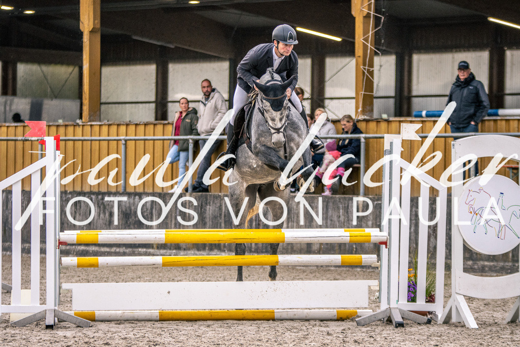 IMG_4886 | Erleben Sie dynamische Sport- und emotionale Tierfotografie in Süddeutschland mit Fotos von Paula. Spezialisiert auf Pferde- und Hundefotografie sowie Sportevents. Kontaktieren Sie mich für einzigartige und ausdrucksstarke Bilder Ihrer besonderen Momente. - Realisiert mit Pictrs.com