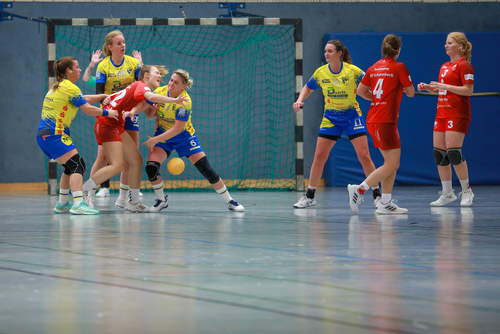 SVN_SvSchermbeck_051024_059 | Bildergalerie von Sport-Ereignissen aber auch von weiteren spannenden Dingen - nicht nur vom Niederrhein. In Anlehnung an den bekannten Spruch von Hanns Dieter Hüsch heißt das Motto: "Niederrhein ist überall".  - Realisiert mit Pictrs.com