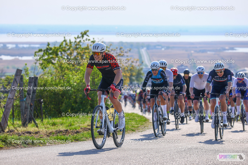 TRA_55190 (38) | Neusiedlersee Radmarathon 2026@sportshot_your_pictrs #yourpictures#roadtowm2029 #nrm #neusiedlerseeradmarathon #neusiedlersee #neusiedlerseetourismus #burgenland #mörbisch #nrm26 #burgenlandtourismus #voglundco #poweredbyburgenlandtourismus #radsport #rad #marathon #ucigranfondo #visitburgenland #ucigranfondoworldseries