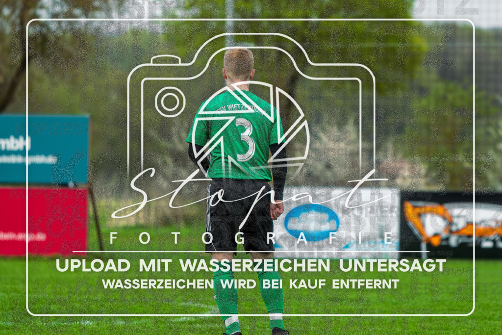 DSC_6079-Verbessert-RR | Florian Ebert (TSV Wietzendorf #03) beim Herren Kreisliga HK Spiel zwischen FG Fulde-Stellichte und TSV Wietzendorf im Fulder Zentralstadion, Fulde (Simon Paul Stopat) - Realisiert mit Pictrs.com