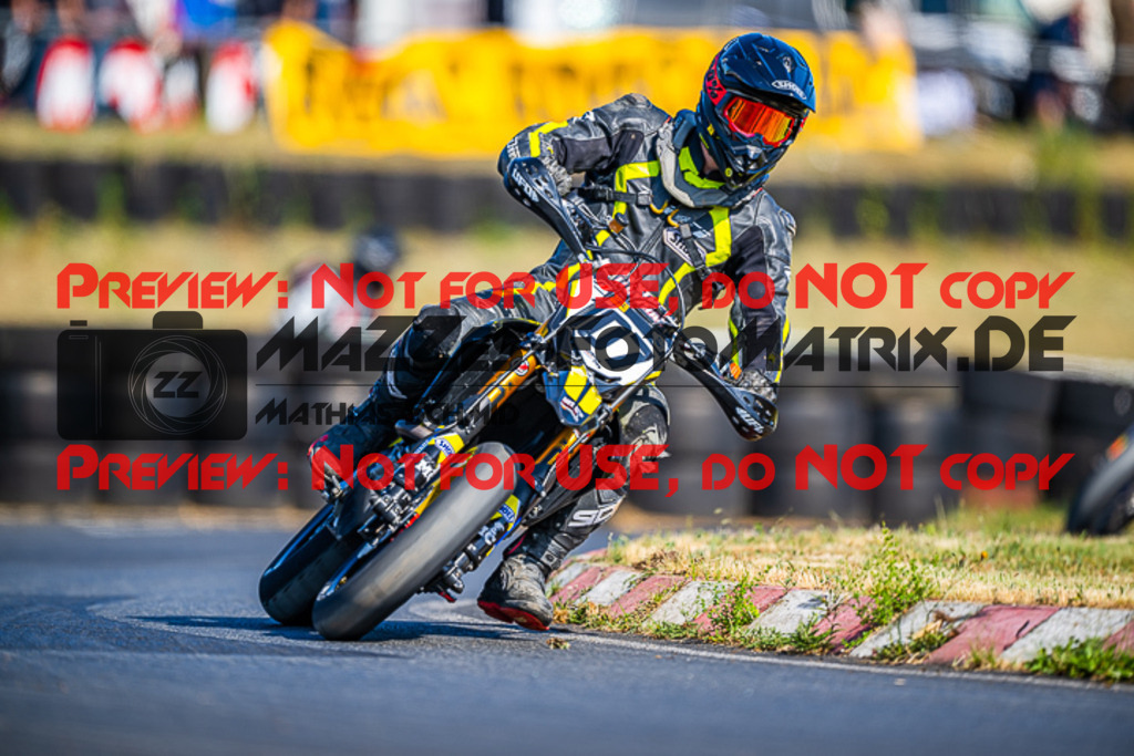 MaZZes_FotoMatrix_220529_5430 | Fotograf Mathias Schmid
Sportfotograf,
Eventfotograf,
Hochzeitsfotograf,
Portraitfotograf