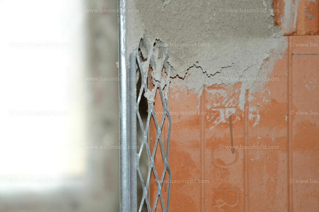 bib-lg18-putzarbeiten-0026 | Nach LV-Leistungsgruppen sortierte Detailfotos über den Bau eines Hauses. Alle Hausbau-Bilder direkt vom Urheber und Autor der Website Haus-Selber-Bauen.com