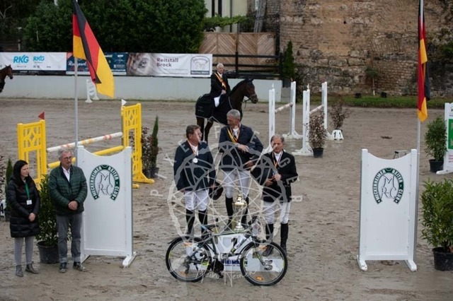 2B4A3331 | pixelfaenger - Realisiert mit Pictrs.com