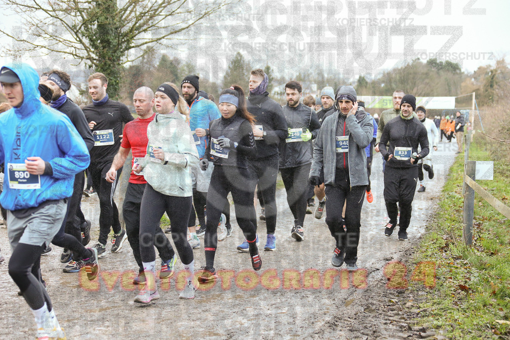 241208_0927_EX1_3847 | Sportfotografie im Rhein-Sieg Kreis, Köln, Bonn, NRW, Rheinland Pfalz, Hessen, etc. Unser Tätigkeitsfeld umfasst den Laufsport vom Volkslauf über den Marathon, Duathlon, Triathon bis zum Ultralauf wie Kölnpfad Ultra oder Schindertrail.
