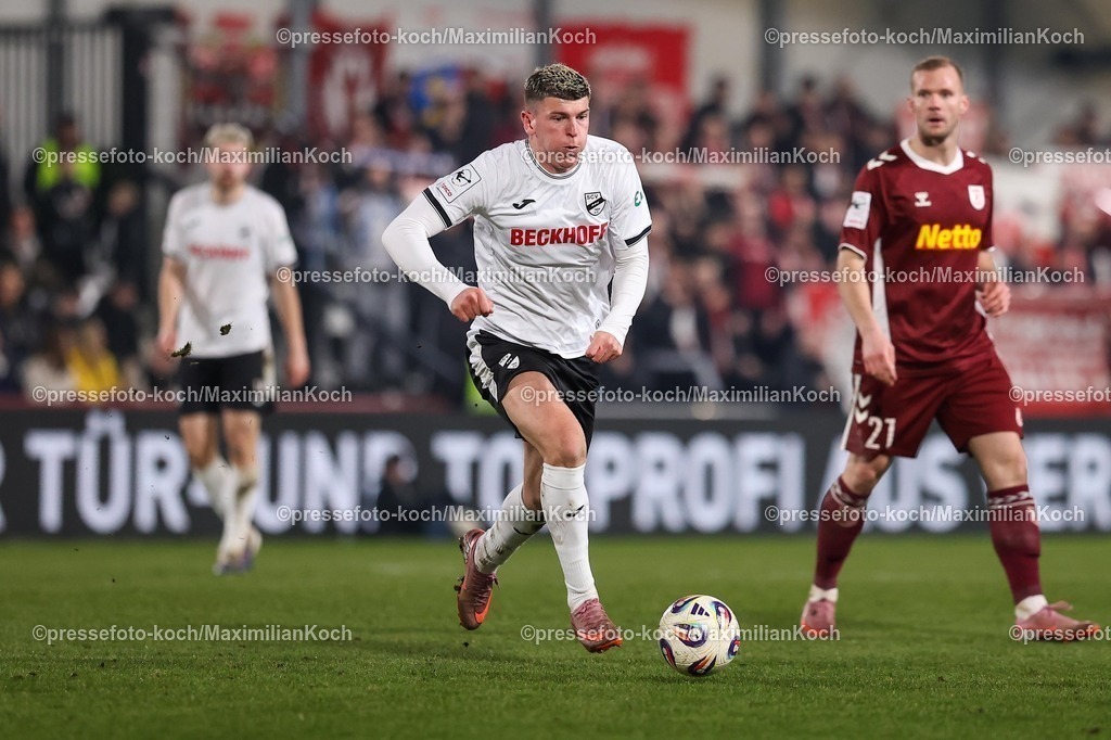 xKWIx03032601058 | 03.03.2026, xKWIx, Fußball, 3. Liga, Herren, Saison 2025 / 2026, SC Verl - SSV Jahn Regensburg, Sportclub Arena: Alessio Besio (SC Verl #23) Photo: xKamilxWilkowskixPressefotoKochx