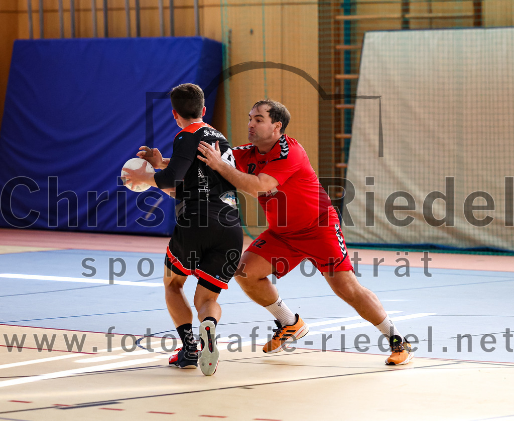 2022-10-16_061_SpVgg_Altenerding_II_gegen_SG_Moosburg_II | Erding, Deutschland, 16.10.2022:
Handball, Bezirksklasse Männer 2022 / 2023, 2. Spieltag, SpVgg Altenerding II gegen SG Moosburg II, Endergebnis: 30:23

Foto: Christian Riedel / fotografie-riedel.net