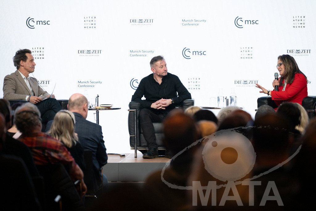 _DWA3100 | Die MSC Security and Literature Series der Münchner Sicherheitskonferenz wird von der ZEIT mitveranstaltet und vom Literaturhaus München unterstützt. Am Donnerstag, 12. Februar (19-20 Uhr), spricht Autor Serhiy Zhadan aus Charkiw mit Chrystia Freeland, Sonderbeauftragte für den Wiederaufbau der Ukraine und ehemalige stellvertretende Premierministerin Kanadas, über die Zukunft der Ukraine - Realisiert mit Pictrs.com