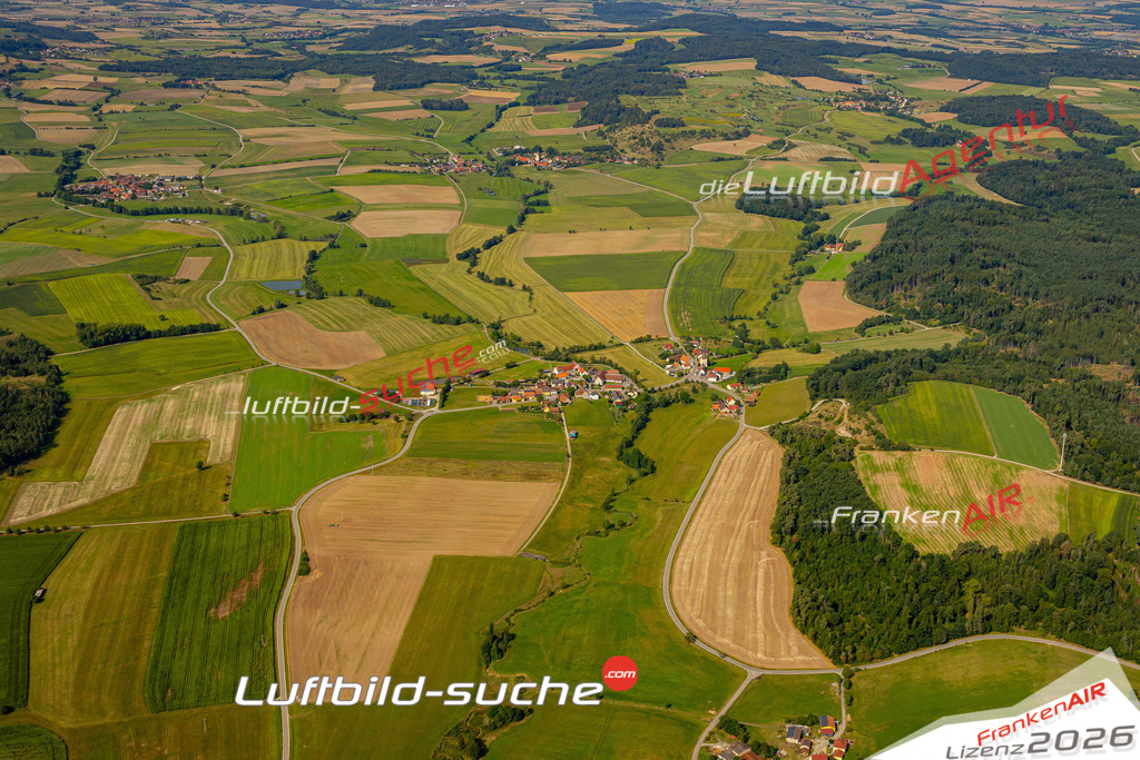 Das Luftbild zeigt : Hagenau Buch am Wald - Die Luftaufnahme wurde 2024 vom UL-Flugzeug aus erstellt ( keine Drohne ) - Hochauflösende Luftaufnahme - Für grossformatige Ausdrucke geeignet. Die Geschenkidee !Mit Lizenz und Bildrechte bestellbar