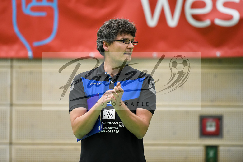VCOBWA20211106_067 | Volleyball, Frauen:   bei dem Spiel der 3. Liga West zwischen VC Osnabrueck und SV BW Aasee in der Schlosswallhalle am 06.11.2021 in Osnabrueck, Deutschland. - Realisiert mit Pictrs.com