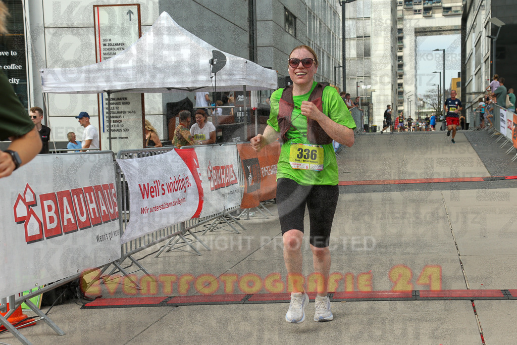 250920_1523_EX1_9199 | Sportfotografie im Rhein-Sieg Kreis, Köln, Bonn, NRW, Rheinland Pfalz, Hessen, etc. Unser Tätigkeitsfeld umfasst den Laufsport vom Volkslauf über den Marathon, Duathlon, Triathon bis zum Ultralauf wie Kölnpfad Ultra oder Schindertrail.