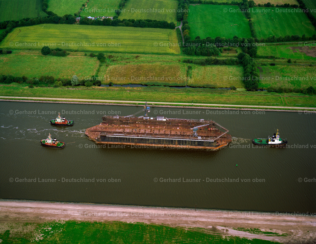 9100762 | Schiff auf dem Nord-Ostsee Kanal  bei Jevenstedt
