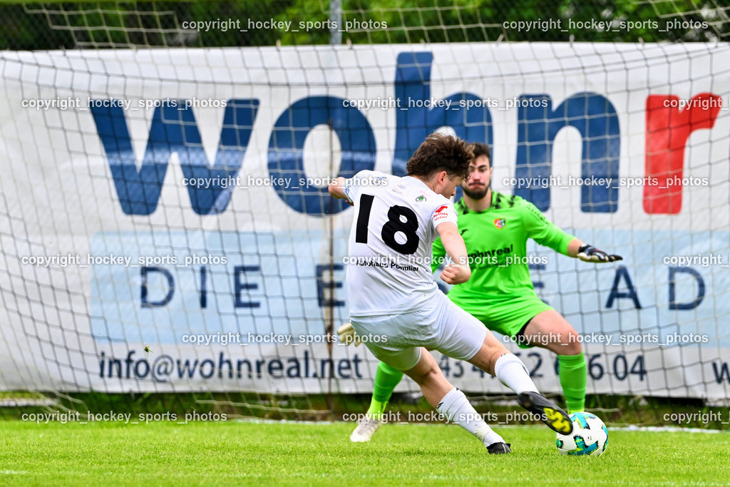 FC ASKÖ Gmünd vs. Rapid Lienz  | #18 Oliver Gomig Rapid Lienz, #22 Alexander Andreas Stranner ASKÖ Gmünd, Tor Rapid Lienz, FC ASKÖ Gmünd vs. Rapid Lienz , FC ASKÖ Gmünd vs. Rapid Lienz  am 02.06.2024 in Gmünd (Sportplatz Gmünd), Austria, (Photo by Bernd Stefan)