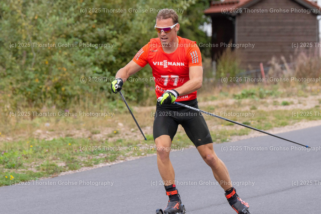 Deutsche Meisterschaften Biathlon | Deutsche Meisterschaften Biathlon, Speziallanglauf Maenner am 14.09.2018 in der DKB SKI ARENA in Oberhof, (Deutschland)

Bild: Schempp Simon vom SZ Uhingen / Zoll - Realisiert mit Pictrs.com