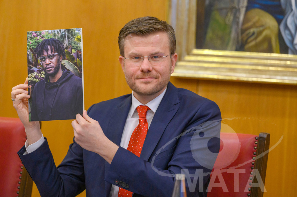 _DWI1448 | MATA IndoCon - Realisiert mit Pictrs.com