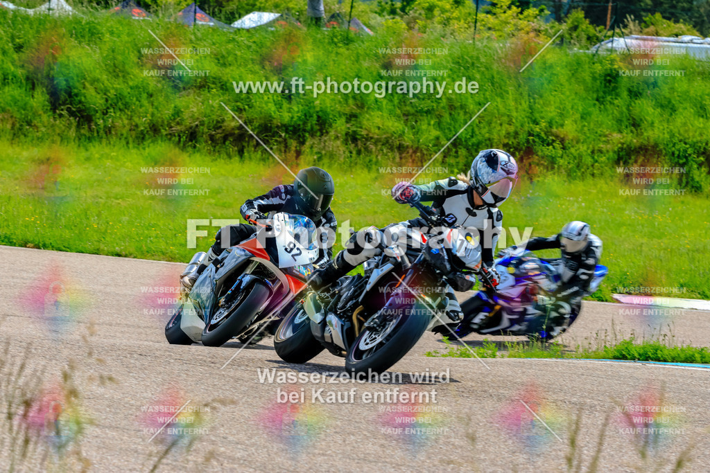 MotoTeam-0290 | Hier findet Ihr Bilder von Touristenfahrten auf der Nürburgring Nordschleife oder von anderen Veranstaltungen die ich besucht habe. Viel Spass beim Durch Schauen 