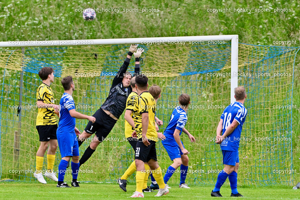 SV Wernberg vs. FC Faakersee | #7 Felix Michael Bachlechner FC Faakersee, #13 Christoph Arneitz SV Wernberg, #1 Matthias Marcus Kohlmaier SV Wernberg, #31 Arnel Mulahalilovic FC Faakersee, #7 Fabian Daniel Ambrosch SV Wernberg, #18 Oliver Lerchner SV Wernberg, SV Wernberg vs. FC Faakersee, SV Wernberg vs. FC Faakersee am 01.06.2024 in Wernberg (Sportplatz Wernberg), Austria, (Photo by Bernd Stefan)