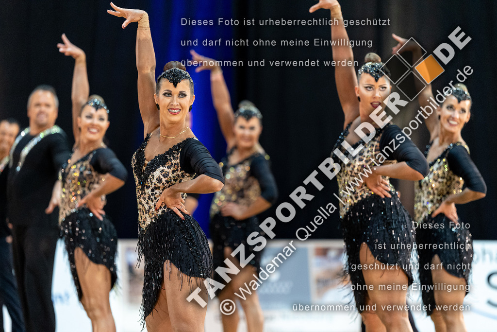 20240120-01493 | Hier finden Sie Tanz Bilder vom Latein und Standard Formationen tanzen. Sportbilder vom Tanzsport. Schöne Fotos und von Weltmeisterschaft, Europameisterschaft, Bundesliga, Regionalliga, Oberliga und Landesliga sowie von GOC Stuttgart, DanceComp, WM Bremen