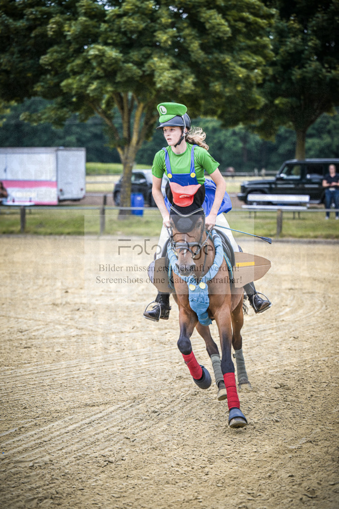 DOS_8996 | Entdecke hochwertige Reitturnierfotos von Foto Oger. Professionell, emotional und authentisch – jetzt Lieblingsmomente im Shop bestellen.Deutschlandweite Turnierfotografie. - Realisiert mit Pictrs.com