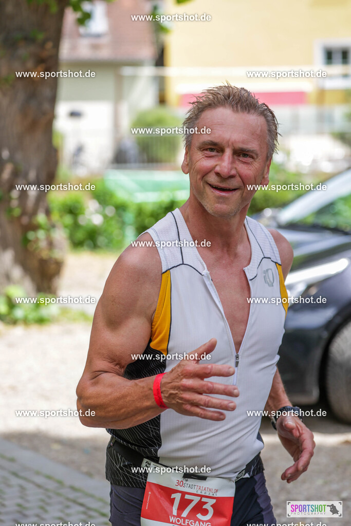 KSZ_8607 | Stadttriathlon Erding 2025. #yourpictrs #sportshot_your_pictrs @Sportshotphotography #stadttriathlonerding Copyright: www.sportshot.de