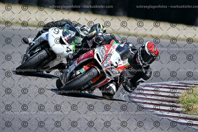 26bt04-0455 | markuskiefer.com - Realisiert mit Pictrs.com