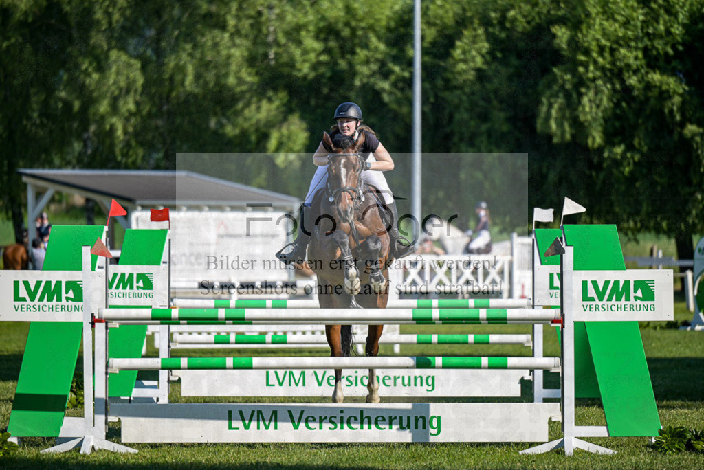 Reitturnier Voxtrup | Entdecke hochwertige Reitturnierfotos von Foto Oger. Professionell, emotional und authentisch – jetzt Lieblingsmomente im Shop bestellen.Deutschlandweite Turnierfotografie. - Realisiert mit Pictrs.com