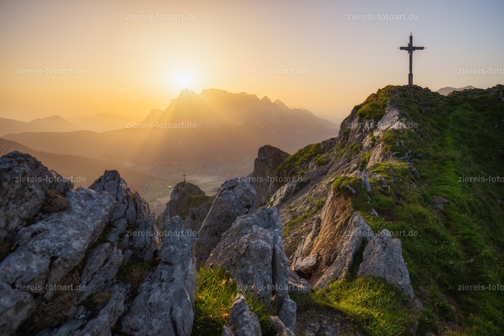 Ein diffuser Sonnenaufgang am Grubigstein  | Ein diffuser Sonnenaufgang am Grubigstein  - Realisiert mit Pictrs.com