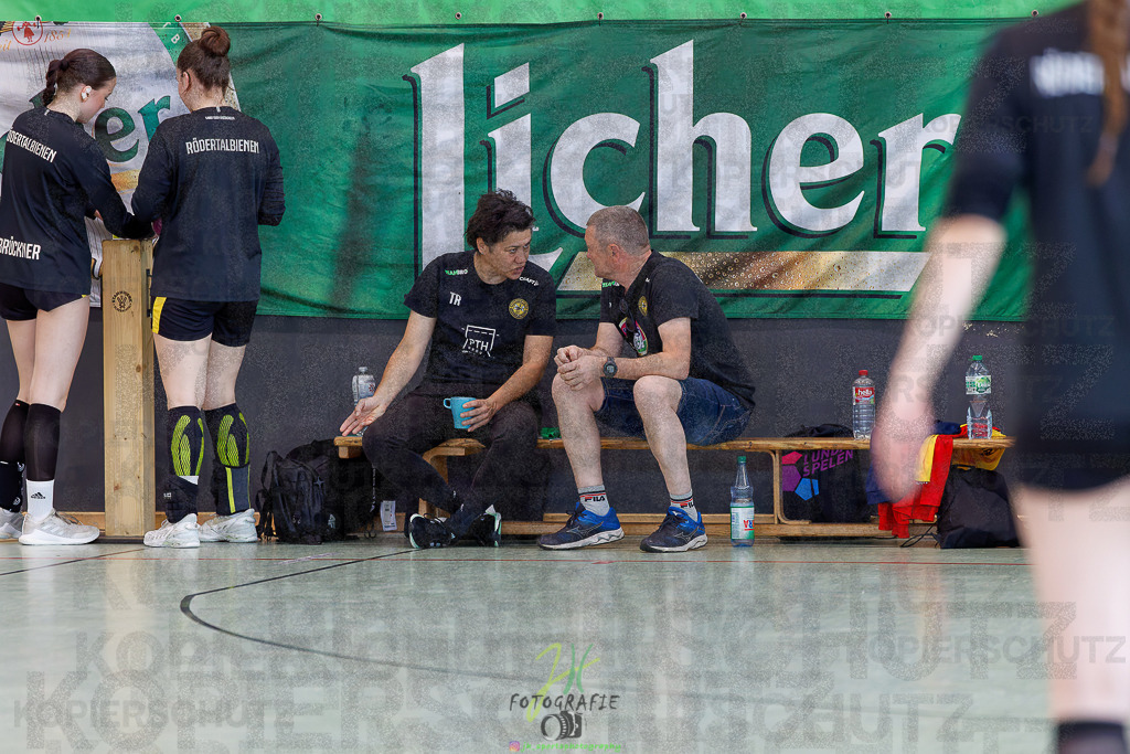 Quali-Turnier JBL wJA; HC Rödertal - HSG Kleenhein/Langgöns | Quali-Turnier JBL wJA; HC Rödertal - HSG Kleenhein/Langgöns am 31.05.2025 in Oberkleen (Weidig-Halle)Photo © 2025 - Jörg Heinrich - Realisiert mit Pictrs.com