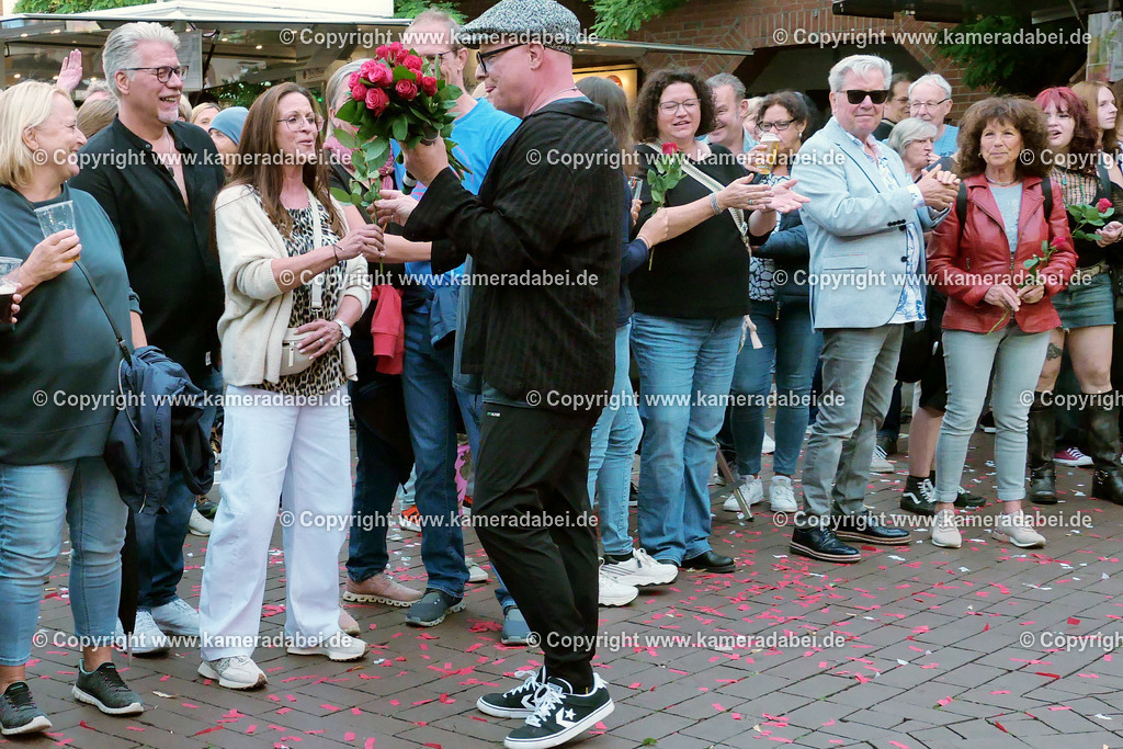 29.08.2025 Johnnys Leidenschaft bei den DIN Tagen 2025 | 29.08.2025 Johnnys Leidenschaft gibt auf der Altmarktbühne in Dinslaken bei den DIN Tagen 2025 ein Konzert. - Realisiert mit Pictrs.com