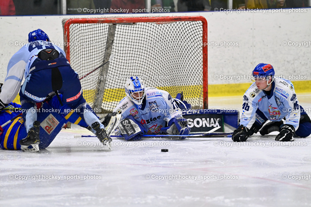 EHC Althofen vs. ESC Steindorf 6.3.2024 | #43 Oraze Martin ESC Steindorf, #72 Moser Lucas ESC Steindorf, #46 Maurer Julian ESC Steindorf, EHC Althofen vs. ESC Steindorf 6.3.2024, EHC Althofen vs. ESC Steindorf am 06.03.2024 in Althofen (Stadthalle Althofen ), Austria, (Photo by Bernd Stefan)