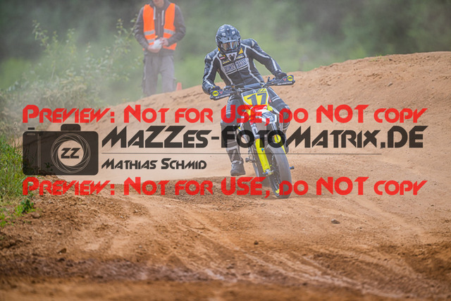 MaZZes_FotoMatrix_220528_8234 | Fotograf Mathias Schmid
Sportfotograf,
Eventfotograf,
Hochzeitsfotograf,
Portraitfotograf