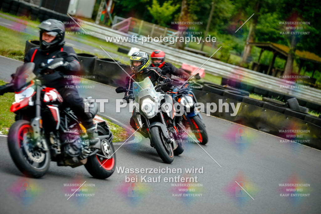 VBK-3866 | Hier findet Ihr Bilder von Touristenfahrten auf der Nürburgring Nordschleife oder von anderen Veranstaltungen die ich besucht habe. Viel Spass beim Durch Schauen 