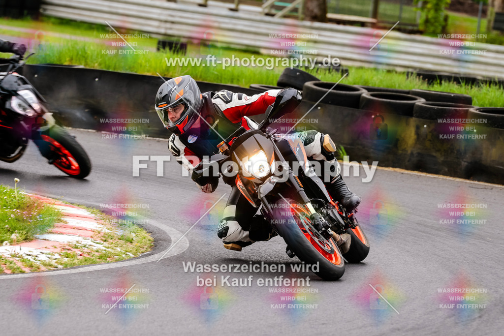 MotoTeamVBK-20430 | Hier findet Ihr Bilder von Touristenfahrten auf der Nürburgring Nordschleife oder von anderen Veranstaltungen die ich besucht habe. Viel Spass beim Durch Schauen 