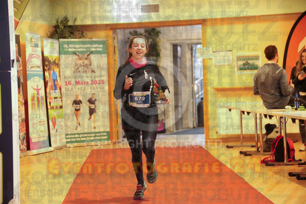 241208_1114_EX1_4608 | Sportfotografie im Rhein-Sieg Kreis, Köln, Bonn, NRW, Rheinland Pfalz, Hessen, etc. Unser Tätigkeitsfeld umfasst den Laufsport vom Volkslauf über den Marathon, Duathlon, Triathon bis zum Ultralauf wie Kölnpfad Ultra oder Schindertrail.