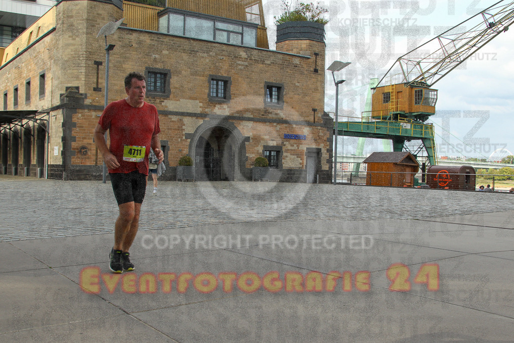 250920_1532_EV4_9098 | Sportfotografie im Rhein-Sieg Kreis, Köln, Bonn, NRW, Rheinland Pfalz, Hessen, etc. Unser Tätigkeitsfeld umfasst den Laufsport vom Volkslauf über den Marathon, Duathlon, Triathon bis zum Ultralauf wie Kölnpfad Ultra oder Schindertrail.
