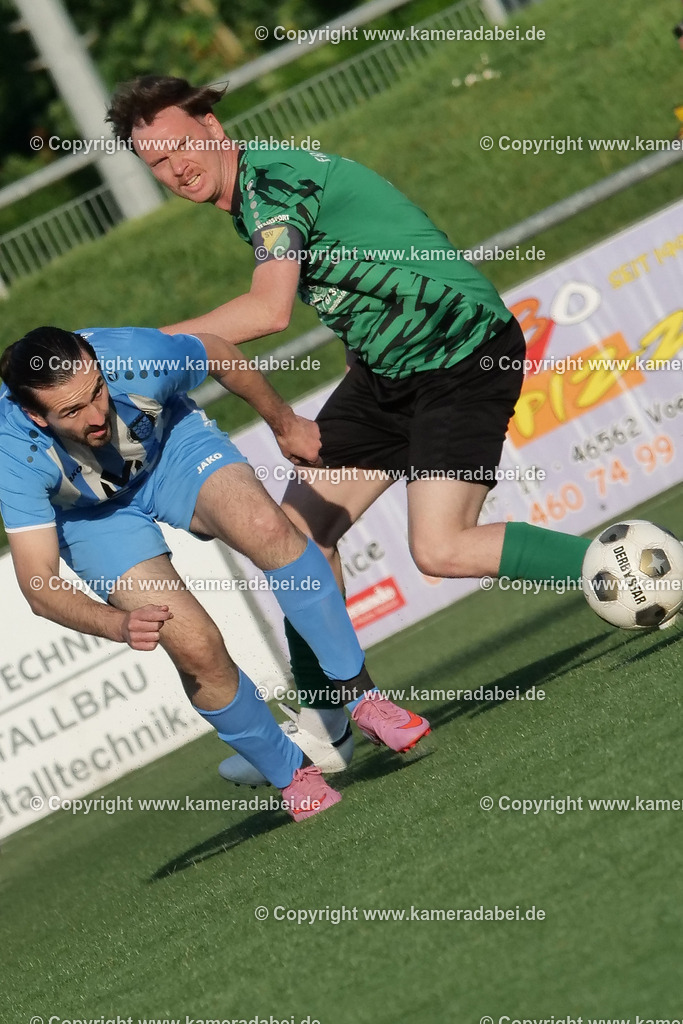 Fußball Kreispokal 25/26 Ü 32 : Spiel um Platz 3 : SV 08/29 Friedrichsfeld - SV Ringenberg AH  2 : 1 | Fußball Kreispokal 25/26 Ü 32 : Spiel um Platz 3 : SV 08/29 Friedrichsfeld - SV Ringenberg AH  2 : 1Spielort : Voerde Friedrichsfeld - Realisiert mit Pictrs.com