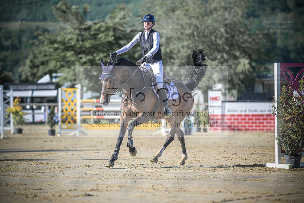 20240511-DOS_0694 | Entdecke hochwertige Reitturnierfotos von Foto Oger. Professionell, emotional und authentisch – jetzt Lieblingsmomente im Shop bestellen. - Realisiert mit Pictrs.com