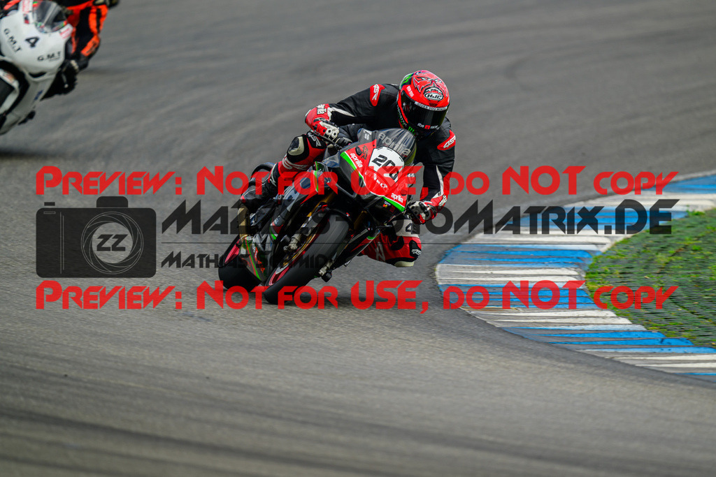 MaZZes_FotoMatrix_240615_6007705_6962 | ROT