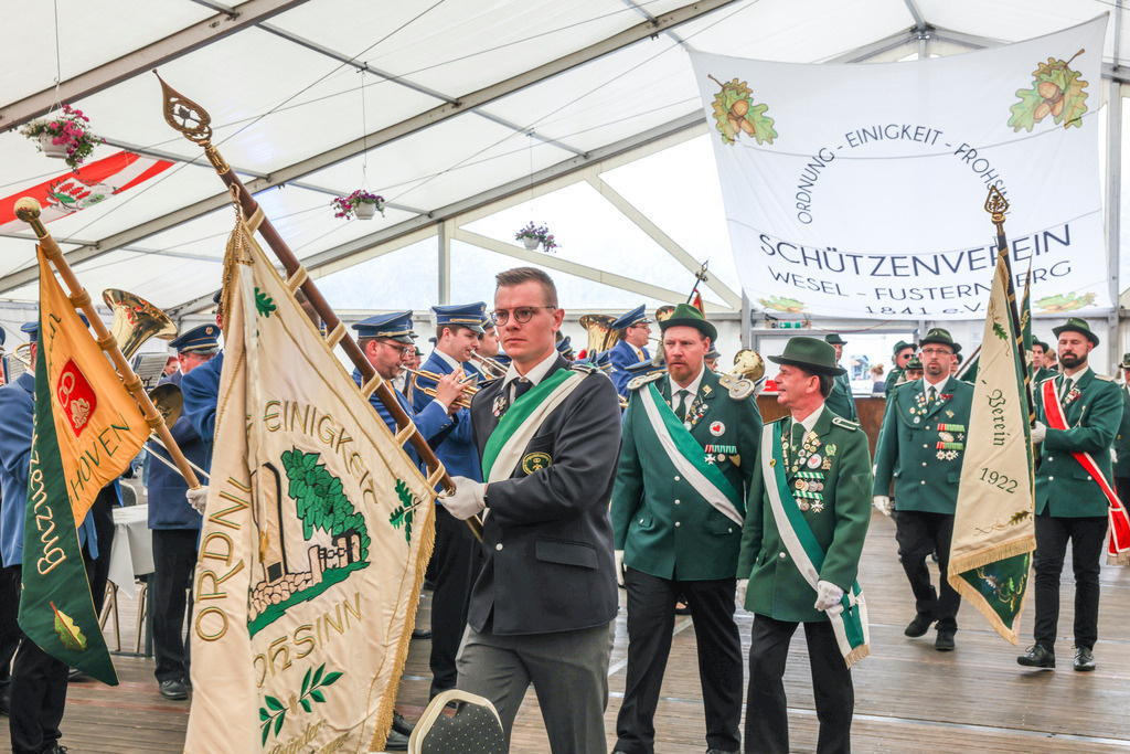 top-top.de 240602-002 | Foto, Video, Fotografie, Videografie, Fotobox, DJ, Discjockey, Musik, Musikbox, Veranstaltung, Photobooth, Amazon, Ebay, Buchtipp, Bestseller, Autor, Verlag, Buch, Wesel, Hamminkeln, NRW, Dinslaken, Rees, Drohne, Hochzeit, Party, Fotobox, Wesel, Fotograf