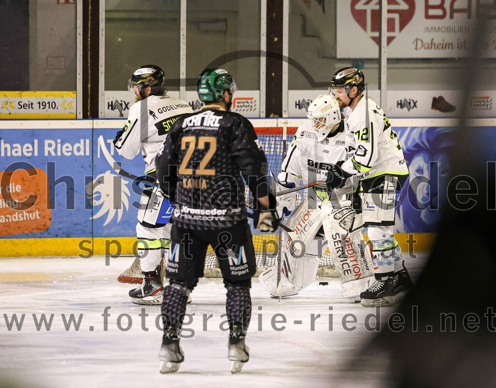 2024-03-01_122_TSV_Erding_gegen_ERSC_Amberg | Erding, Deutschland, 01.03.2024:
Eishockey, Bayernliga Playoffs 2023 / 2024, 5. Spieltag, TSV Erding gegen ERSC Amberg, Endergebnis: 9:0

Foto: Christian Riedel / fotografie-riedel.net