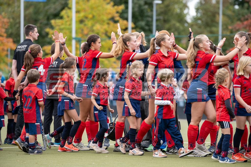 SFE_20231022_0026 | Deutsche Meisterschaft Weibliche U16 Finale Uhlenhorst Mülheim - Düsseldorfer HC am 22.10.2023 in Köln (Düsseldorfer Hockeyclub 1905 e.V.), Photo: Stephan Fehrmann 2023 (Sports-Gallery)