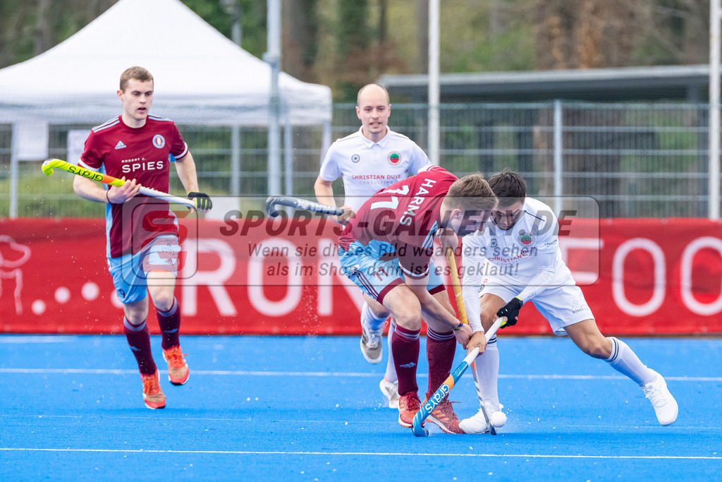 HK_20230415_106880 | 1. Bundesliga Herren Crefelder HTC - UHC Hamburg am 14.4.2023 Crefelder HTC, Krefeld , Harms Leopold ( UHC Hamburg #11 ) , Martin Ignacio Ferreiro ( Crefelder HTC #18 )